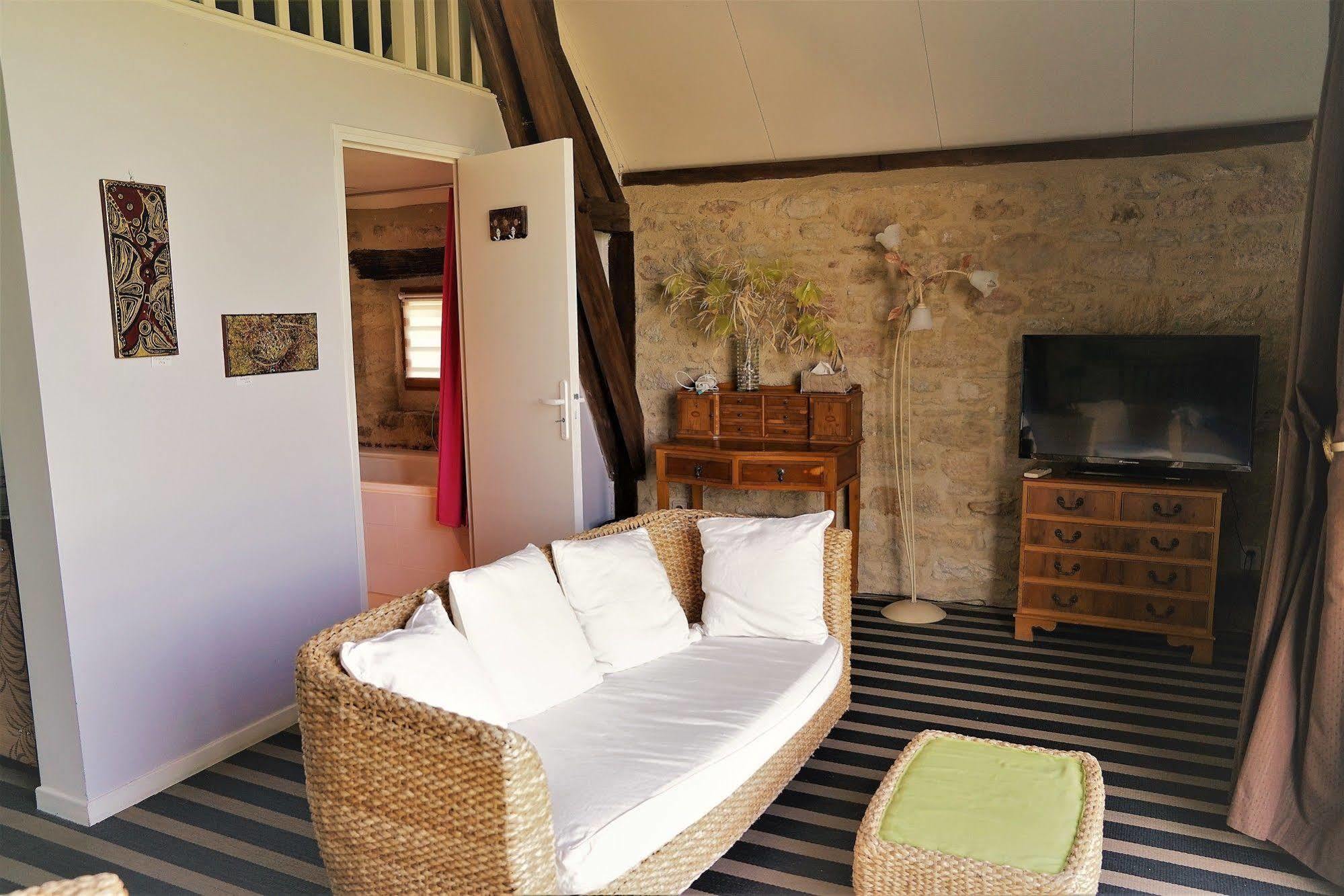 Hotel Restaurant Le Murier De Viels - Grand Figeac Causse-et-Diege Ngoại thất bức ảnh