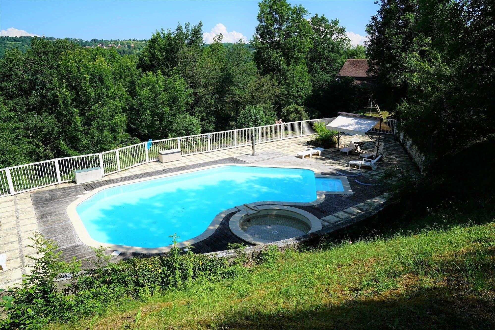 Hotel Restaurant Le Murier De Viels - Grand Figeac Causse-et-Diege Ngoại thất bức ảnh